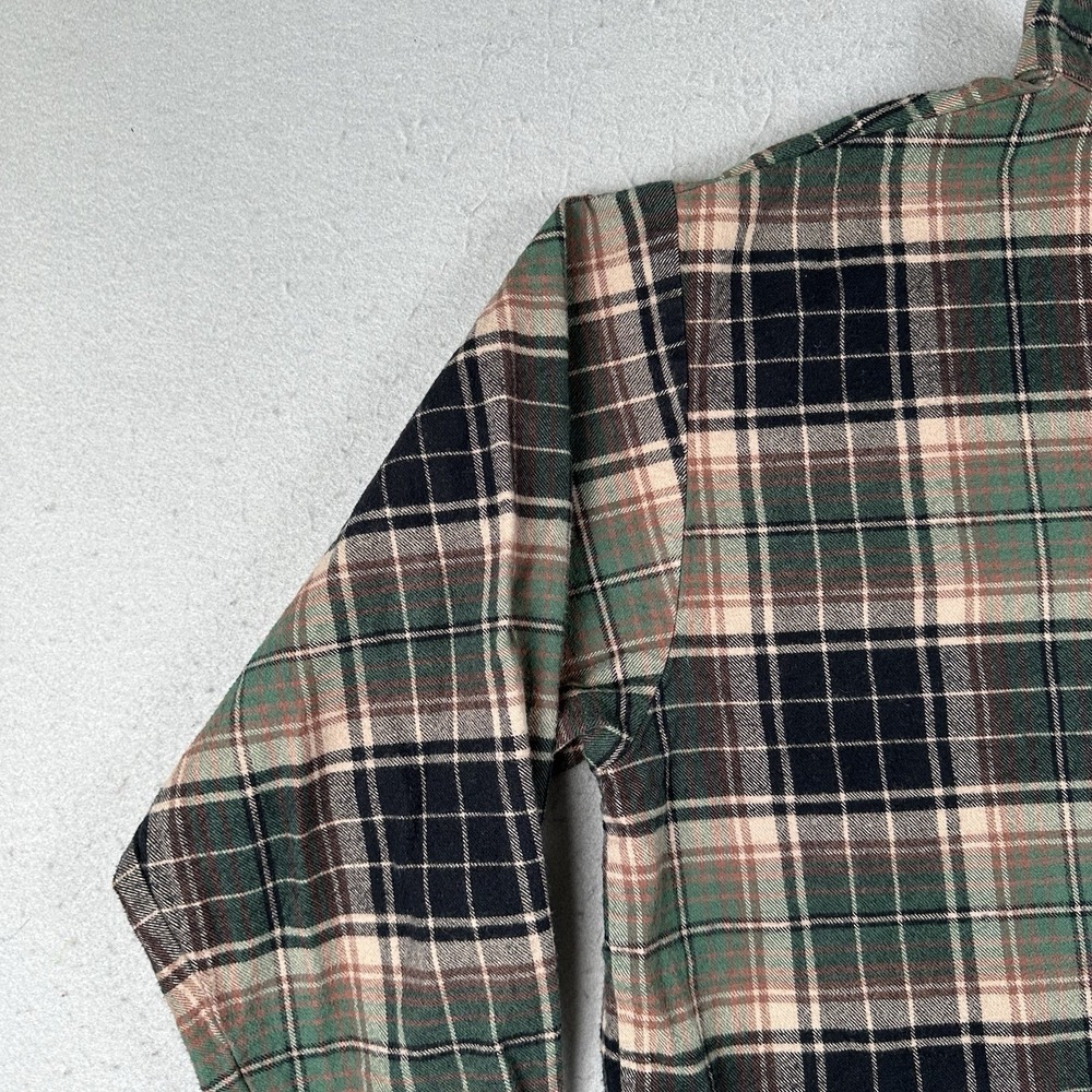 The Vermont Flannel Co Shirt Men's‎ XL Green Black Plaid 1/4 Button Band Collar - Picture 16 of 16